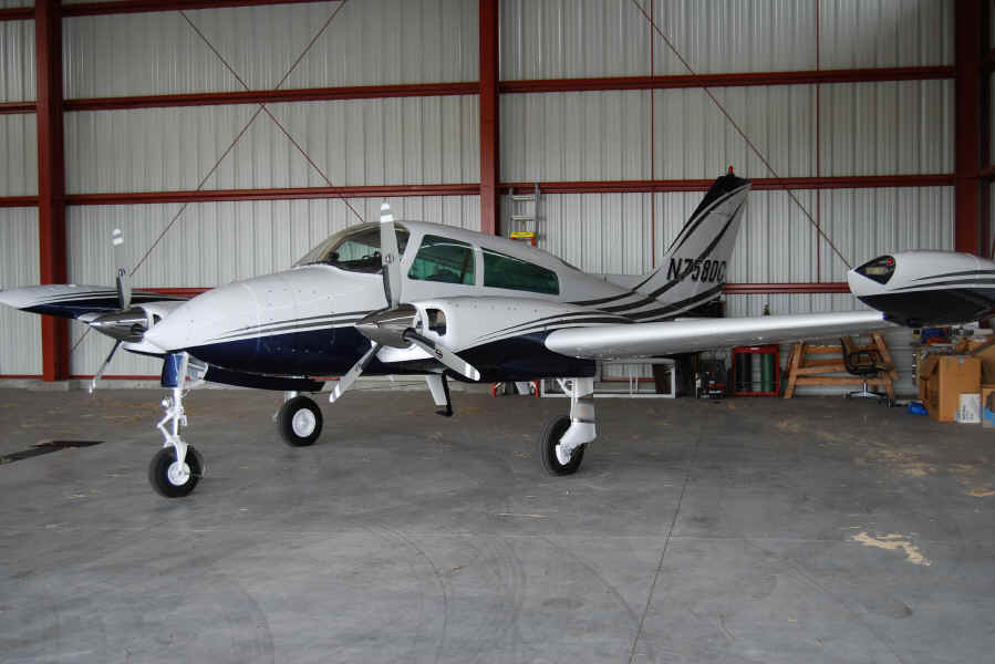 Picture-of-Cessna 310Q-Aircraft gallery